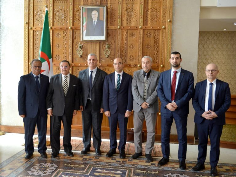 كاتب الدولة لدى وزير الخارجية يستقبل ممثلي الجالية في البرلمان