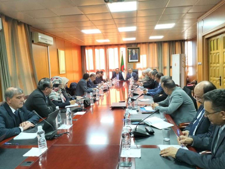 شراكة وتعاون ما بين قطاعي الانتاج الصيدلاني والتعليم العالي والبحث العلمي