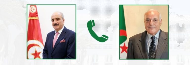 وزير الخارجية السيد أحمد عطاف يجري مكالمة هاتفية مع نظيره التونسي