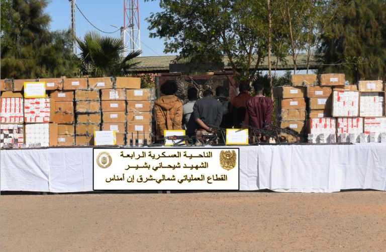وزارة الدفاع الوطني : توقيف ستة مهربين شمالي شرق إن أميناس أربعة منهم جزائريين واثنين ماليين