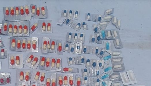 شرطة أم البواقي توقف شخصين وتحجز 319 كبسولة مهلوسة