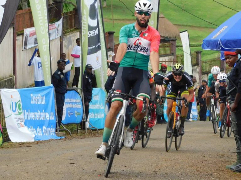 الجزائري ياسين حمزة ثالث أحسن دراج إفريقي لعام 2024