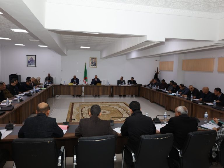 تيسمسيلت : اجتماع تنسيقي وتقييمي للبرنامج التكميلي لتنمية الولاية