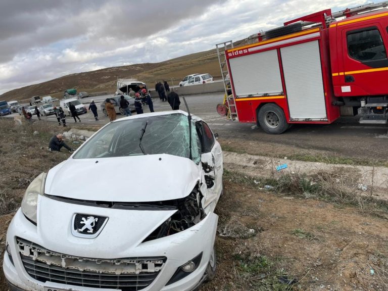 إصابة 06 أشخاص في حادث مرور بولاية أم البواقي
