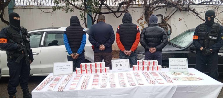 شرطة أم البواقي تطيح بمروجي المؤثرات العقلية وتحجز أزيد من 3400 كبسولة بريغابالين