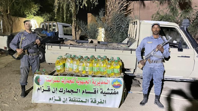 جمارك تمنراست : حجز 170 صفيحة بسعة 5 لتر من زيت المائدة