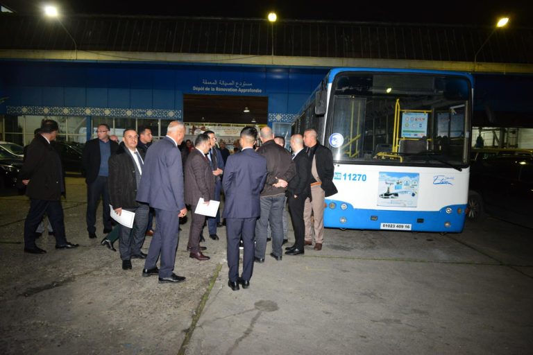 بعثة لجنة النقل تعاين ثلاثة مؤسسات للنقل في الجزائر العاصمة وتقف على ظروف عملها