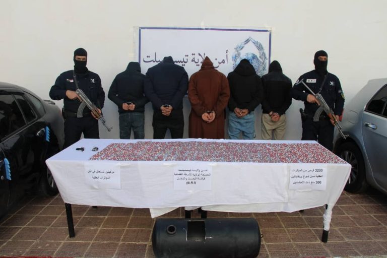 شرطة تيسمسيلت توقف 05 أشخاص وتحجز 3200 وحدة من المؤثرات العقلية