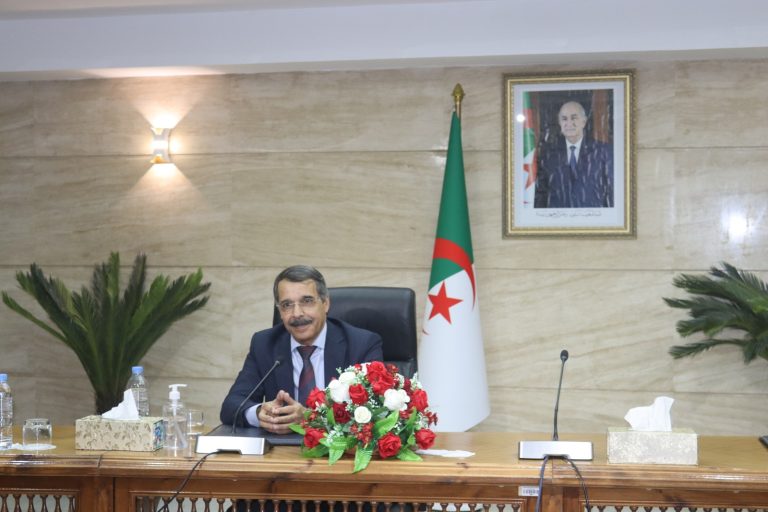 السيد عبد الكريم بوالزرد وزيرا للمالية