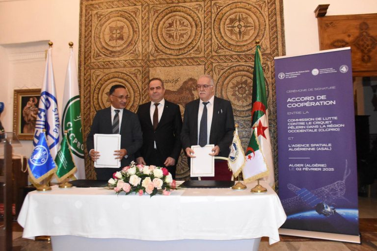 توقيع اتفاقية تعاون بين الوكالة الفضائية الجزائرية وهيئة مكافحة الجراد الصحراوي في المنطقة الغربية