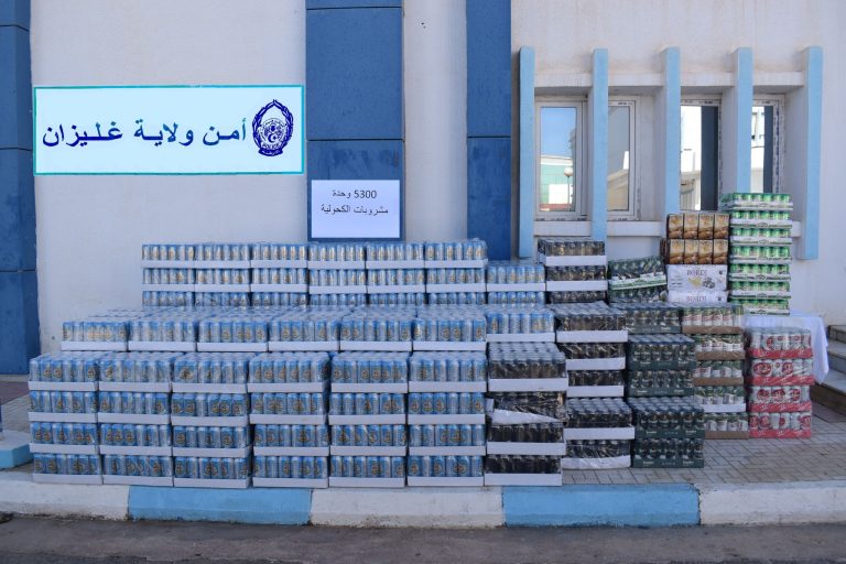 شرطة غليزان تضع حدا لأحد مروجي المشروبات الكحولية وتحجز 5300 وحدة منها