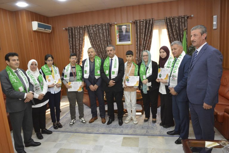وزير التربية يستقبل التلاميذ المشاركين في البطولة العربية لألعاب الرياضيات والمنطق