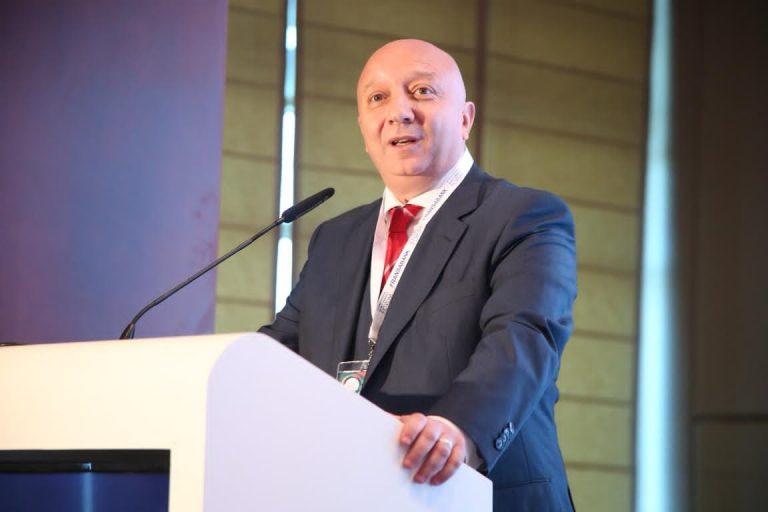 الجزائري الدكتور زوهير حمدي مديرا تنفيذيا جديدا للمركز الإقليمي للطاقة المتجددة وكفاءة الطاقة