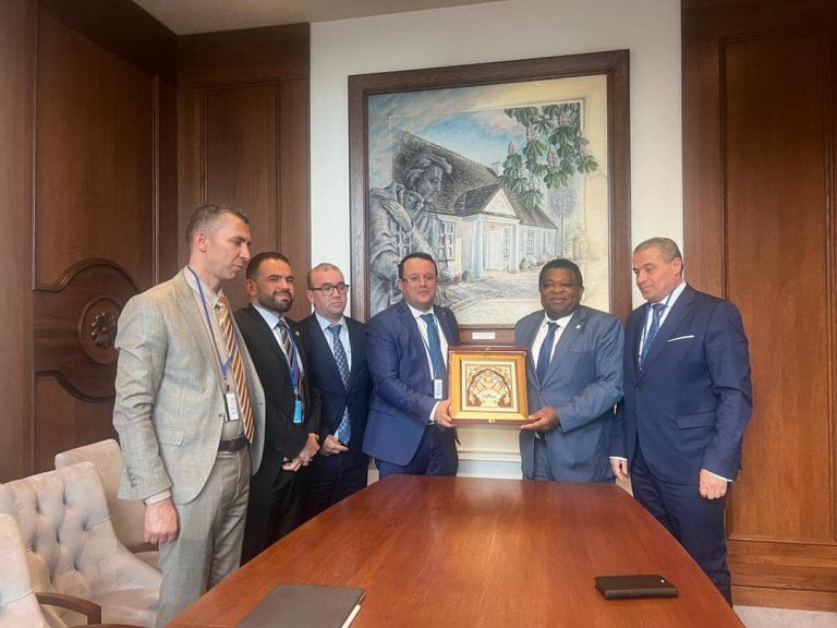 نائب رئيس المجلس الشعبي الوطني منذر بودن يلتقي الامين العام للاتحاد البرلماني الدولي