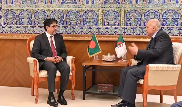 أحمد عطاف يستقبل الأمين العام لوزارة الشؤون الخارجية بجمهورية بنغلاديش الشعبية