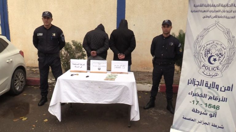 شرطة العاصمة توقف المشتبه فيهما في قضية الإعتداء على مواطن