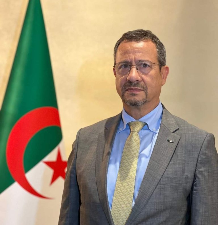 وزير الأشغال العمومية السيد لخضر رخروخ في زيارة عمل إلى الجمهورية الإسلامية الموريتانية