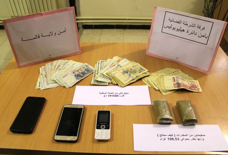 شرطة قالمة : توقيف ثلاث أشخاص وحجز 198 غرام من الكيف المعالج