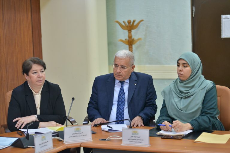 رئيس المجلس الشعبي الوطني يحضر اجتماعًا لمناقشة مشروع قانون تنظيم النشاطات المنجمية