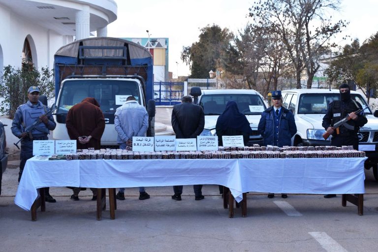 الجمارك تحبط محاولة تهريب كمية كبيرة من المؤثرات العقلية بولاية النعامة