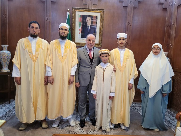وزير الشؤون الدينية يستقبل المتوجين بالمراتب الثلاثة الأولى للمسابقات الوطنية لحفظ القرآن الكريم