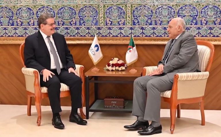 وزير الخارجية أحمد عطاف يستقبل الأمين العام لمنتدى الدول المصدرة للغاز