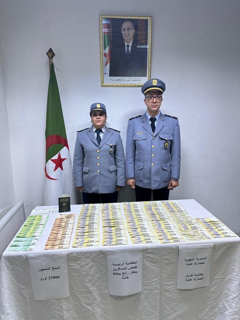 جمارك عنابة : حجز مبلغ مالي بالعملة الصعبة غير مصرح به