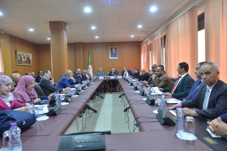 لجنة الصحة تستمع إلى مسؤولي الديوان الوطني لأعضاء المعوقين الاصطناعية ولواحقها وكذا الصندوق الوطني لمعادلة الخدمات الاجتماعية