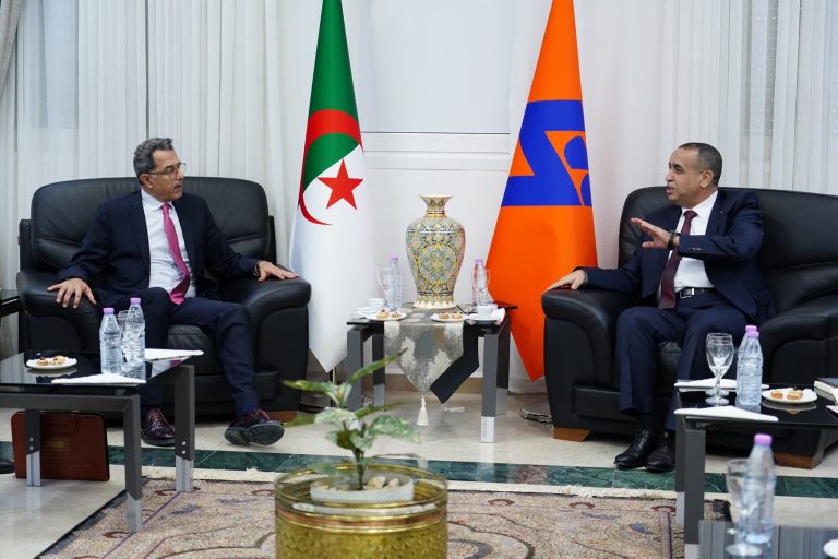 مشروع إنتاج الحبوب والبقوليات بتيميمون : “سونلغاز” تؤكد تقديم كل التسهيلات لتسريع وتيرة انطلاق المشروع