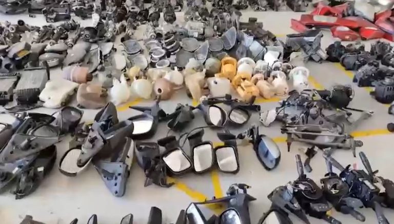 الجمارك بميناء بجاية تحبط محاولة تهريب قطع غيار ولواحق وأجزاء السيارات