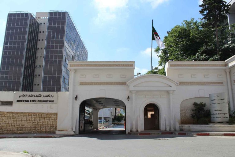 اليوم العالمي للسلامة والصحة في العمل : تعزيز الإجراءات الوقائية وترقية الترسانة القانونية