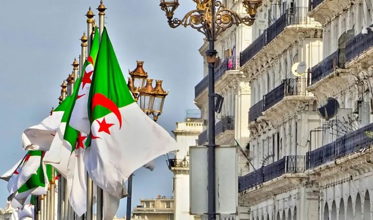 الجزائر تعزز منظومتها التشريعية بتحين وسن العديد من القوانين في 2025