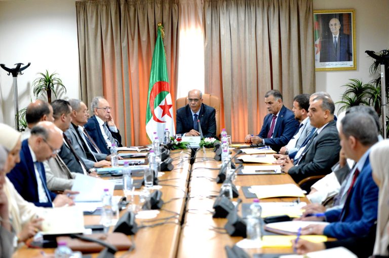 الجانب الجزائري من “اللجنة البرلمانية المشتركة الجزائر- الاتحاد الأوروبي” في اجتماع تنسيقي