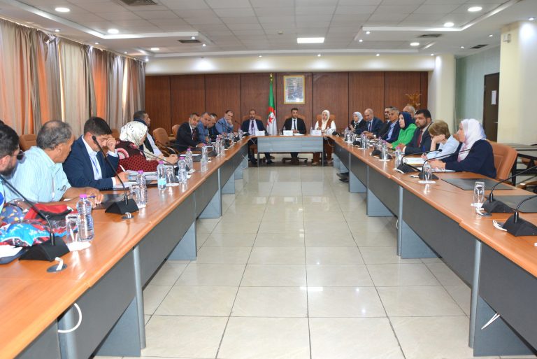 لجنة الصحة والشؤون الاجتماعية والعمل والتكوين المهني تستمع لانشغالات “أطفال القمر”