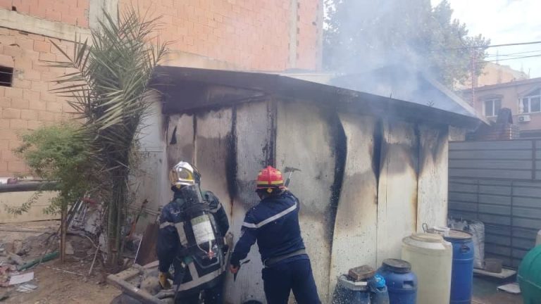 الحماية المدنية تخمد حريقًا داخل محل للإطعام السريع بالمدية