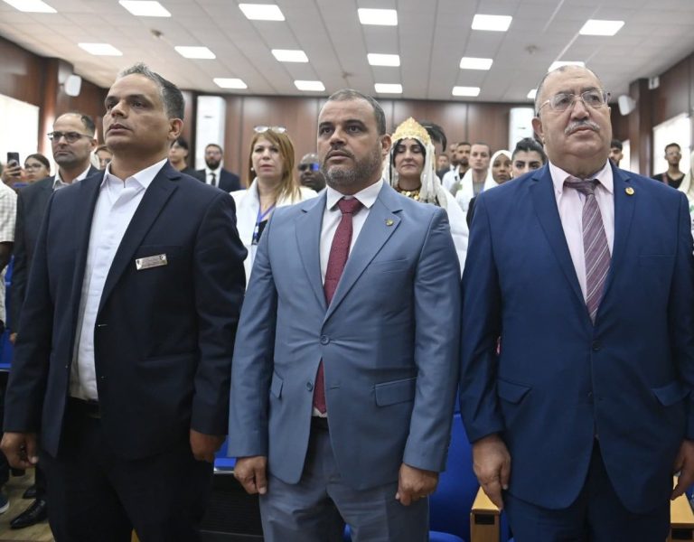 بوزيان يمثل بوغالي في ملتقى وطني حول الإدمان والسلوك الإجرامي عند الشباب