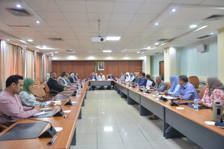 لجنة المالية والميزانية تضبط برنامج عملها التشريعي والرقابي