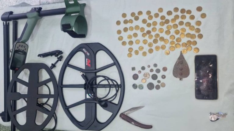 الأمن الحضري الخامس بعنابة يسترجع قطعاً أثرية ويوقّف شخصين