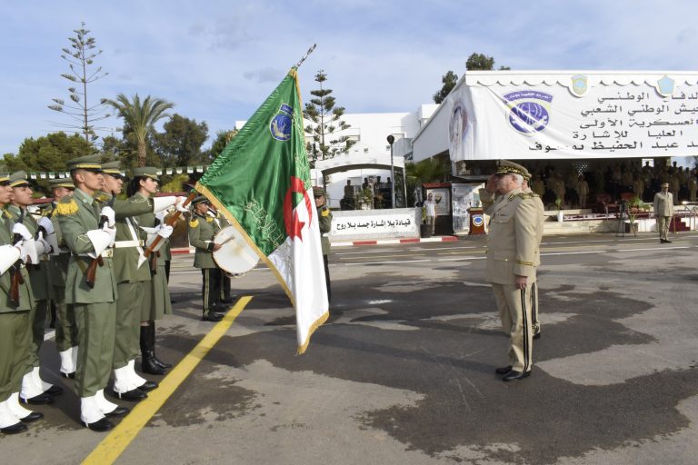 افتتاح السنة الجامعية 2025-2026 بالمدرسة العليا للإشارة بالقليعة تحت إشراف اللواء رئيس دائرة الإشارة