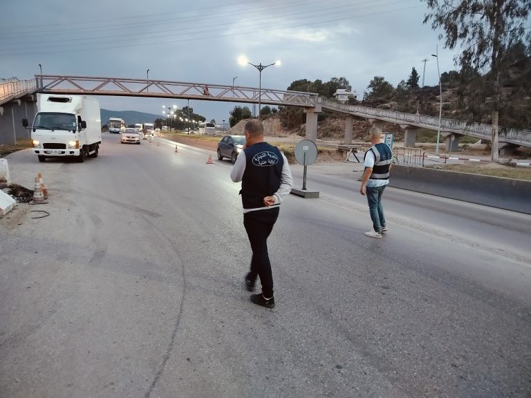 عنابة | نقاط مراقبة ثابتة لضبط حركة البضائع على الطريق الوطني رقم 44 بالتنسيق مع الأمن الوطني