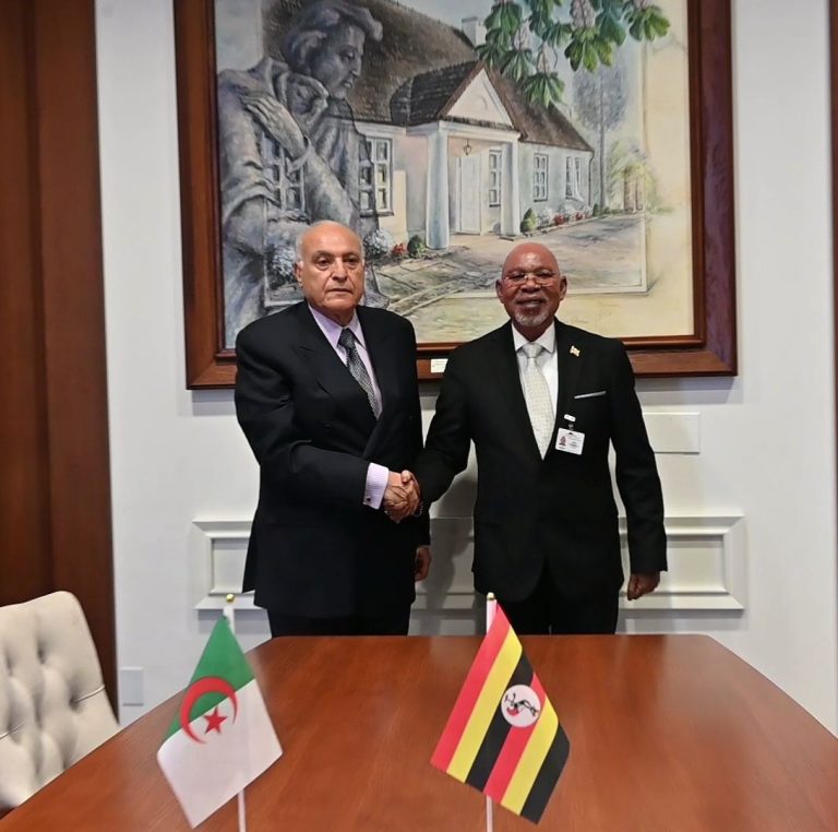 أحمد عطاف يجري محادثات ثنائية مع وزير الخارجية الأوغندي بنيويورك