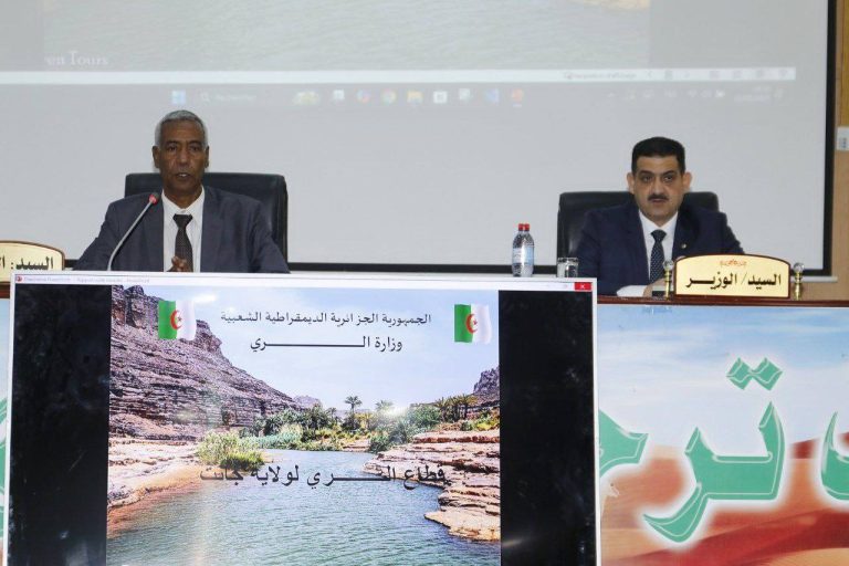 وزير الري يعلن مشاريع جديدة لتعزيز خدمة المياه والتنمية بولاية جانت