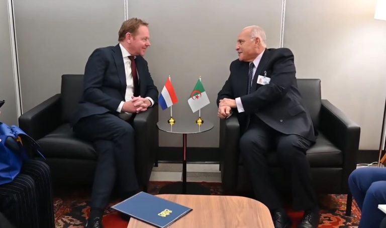 عطاف يلتقي وزير خارجية هولندا على هامش أشغال الجمعية العامة للأمم المتحدة