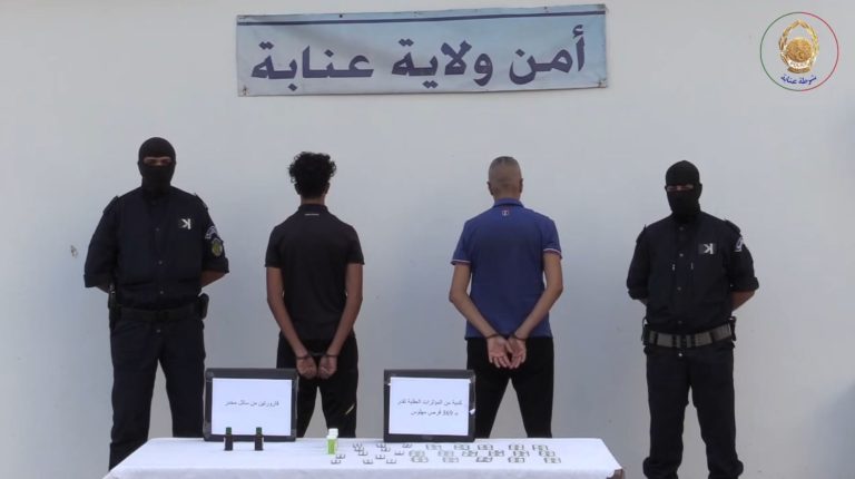 أمن عنابة يطيح بمروجي المؤثرات العقلية ويحجز 369 قرصاً مهلوساً