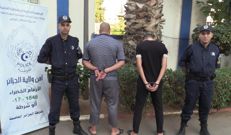 أمن الجزائر يوقف شخصين تورطا في اعتداء على شاب بالدار البيضاء