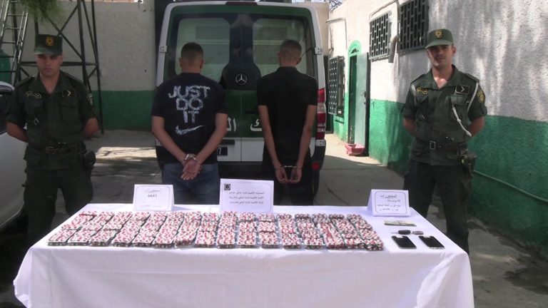 الدرك الوطني بالوادي يحجز 6683 قرص مهلوس ومركبة مع توقيف شخصين