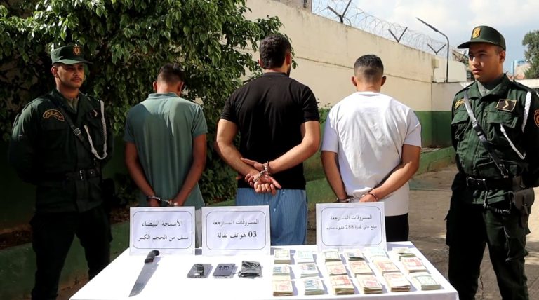الدرك الوطني بالكاليتوس يطيح بعصابة إجرامية في ظرف قياسي تقوم بسرقة المحلات التجارية