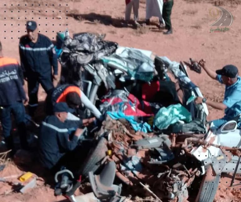 حادث مرور مميت بالمحرة يخلف قتيلين وجريحًا