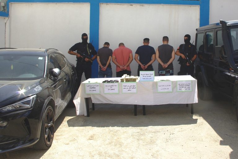 أمن بجاية يطيح بجماعة تمتهن المراهنات الإلكترونية وتداول العملات الرقمية