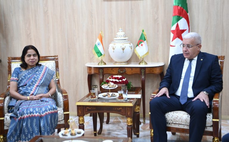 رئيس المجلس الشعبي الوطني يستقبل سفيرة جمهورية الهند لدى الجزائر